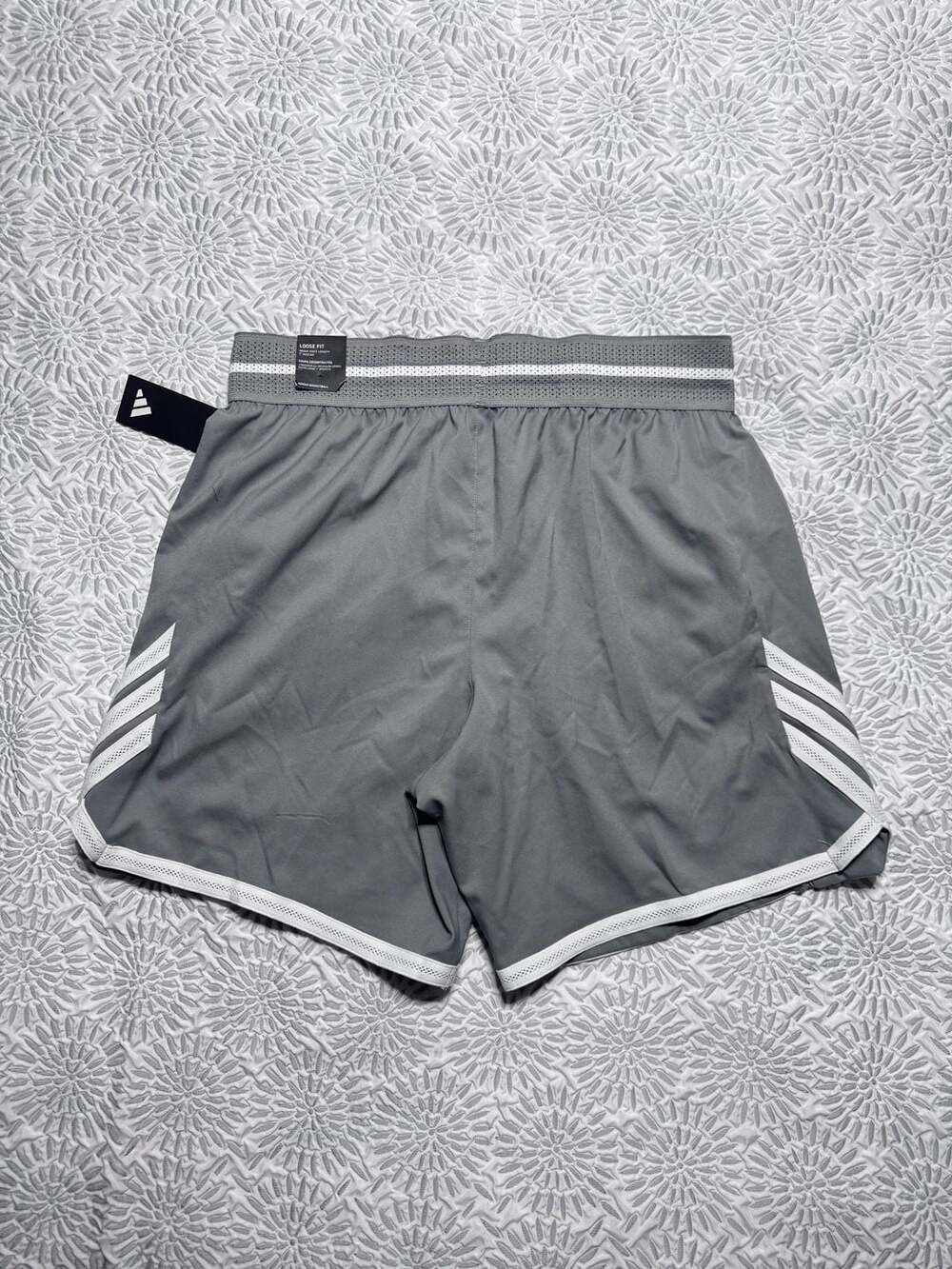 Adidas Basketball Men’s M 7-Inch Loose Fit Performance Shorts Grey - Picture 4 of 7